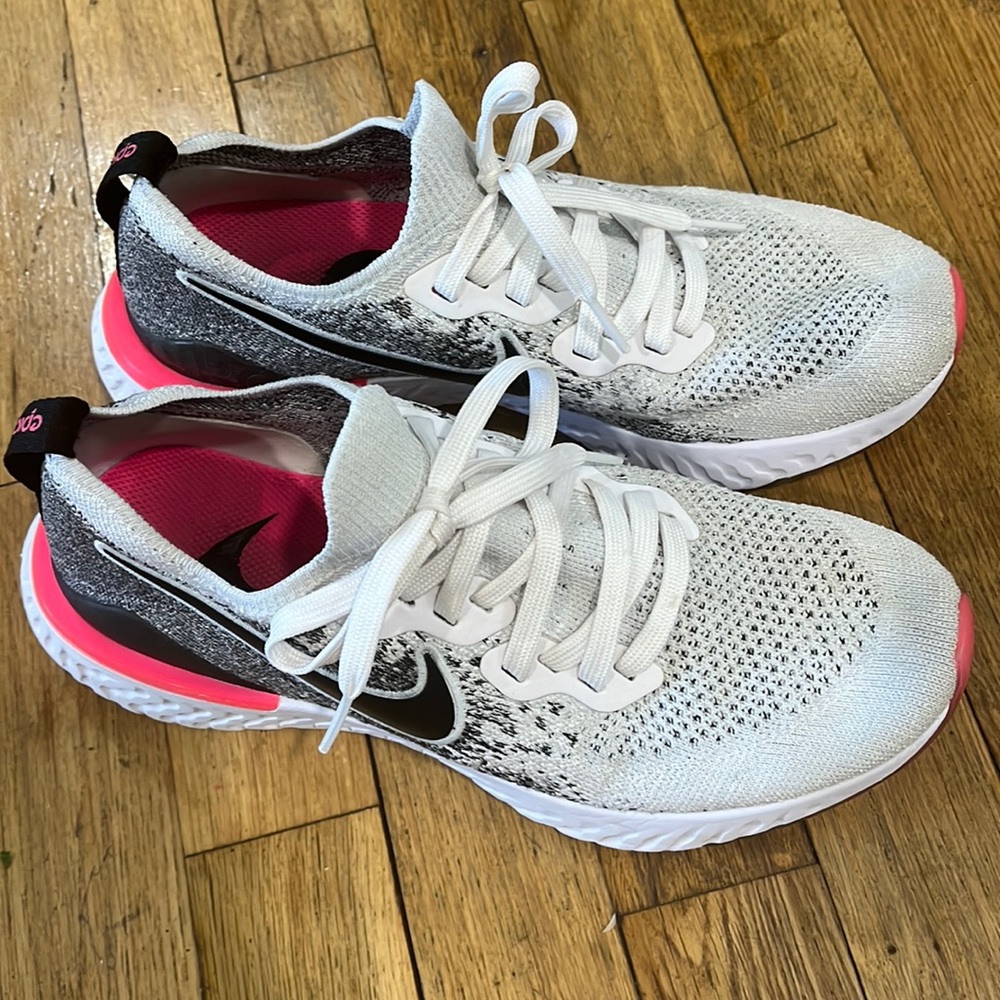 Nike Epic React Flyknit 2